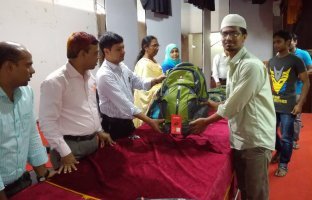 হাবিপ্রবিতে ডিভিএম ১০ ব্যাচের সার্জিকাল কিটবক্স বিতরণ