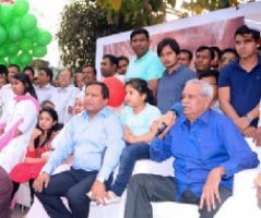 জাতীয় পাট দিবস উপলক্ষে হাতিরঝিলে বর্ণাঢ্য নৌ-র‌্যালি অনুষ্ঠিত