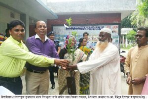 গোপালপুরে কৃষকদের মাঝে বিনামূল্যে বারি মাল্টার চারা বিতরণ