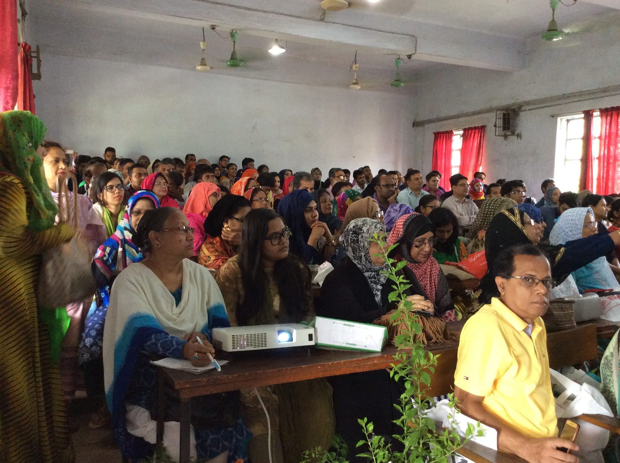 কৃষির সমস্যা সমাধানে শেকৃবির ‘৯০ মিনিট স্কুল