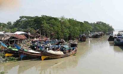 বাগেরহাটে ২২দিন ইলিশ অবরোধ শেষে রাত থেকে শুরু হবে জেলেদের সমুদ্রযাত্রা 